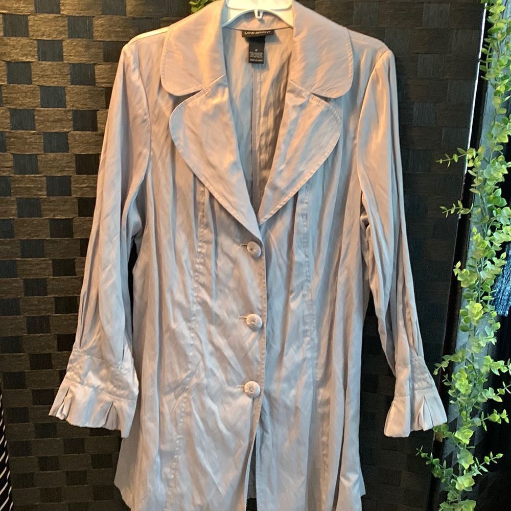 Lane Bryant vintage size 16 jacket with wrinkle designed material